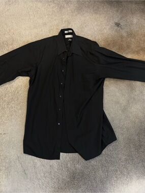 Van Heusen Men's Black Casual Button-Down Shirt